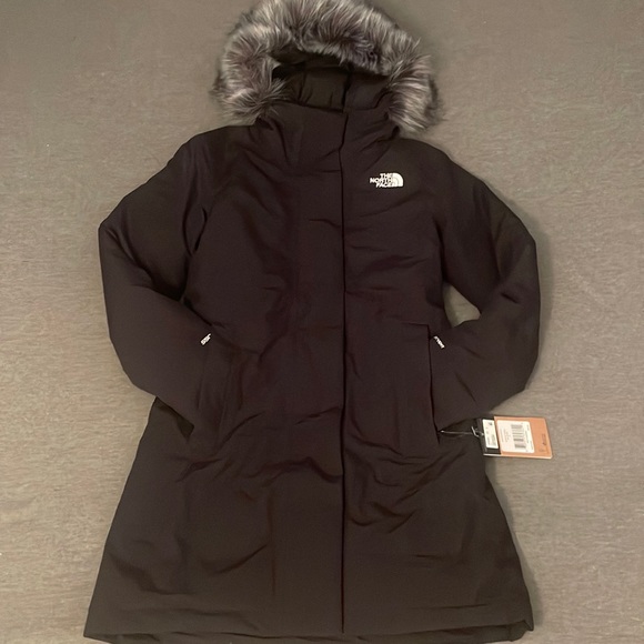 The North Face Jackets & Blazers - Womens North Face 700 fill puffer jacket (New)